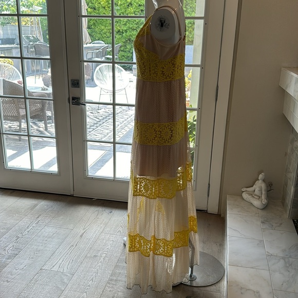 Foxiedox Mia Two-Tone Yellow & Ecru Lacey Crochet Detail Maxi Dress Size Large - Picture 10 of 15